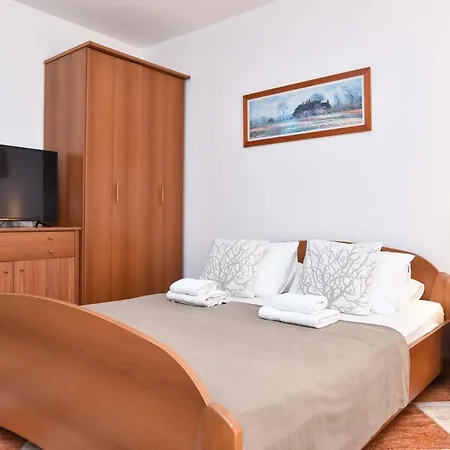 Apartment Adok