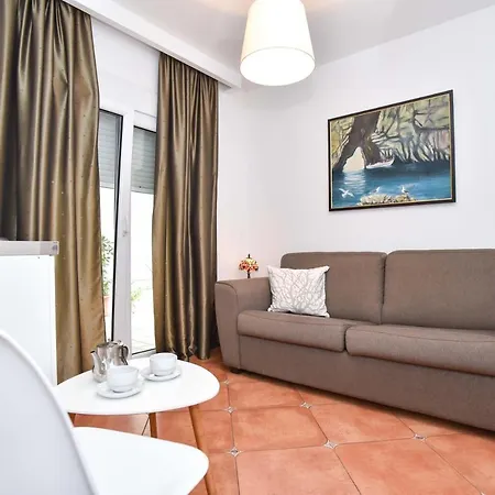 Apartment Adok *
