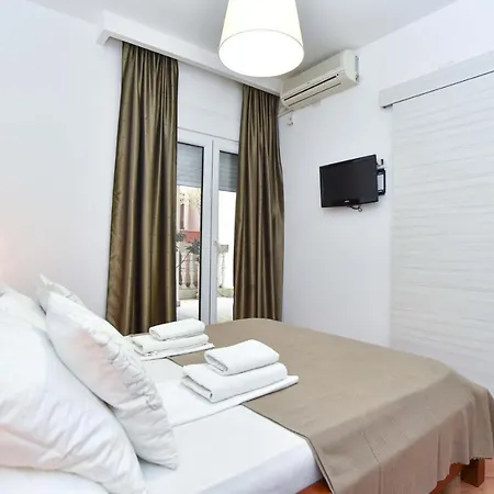 Apartment Adok *