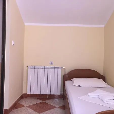 Apartment Adok